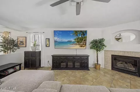Living - 1821 E Patrick Ln, Phoenix, AZ 85024 photo 3 of 3