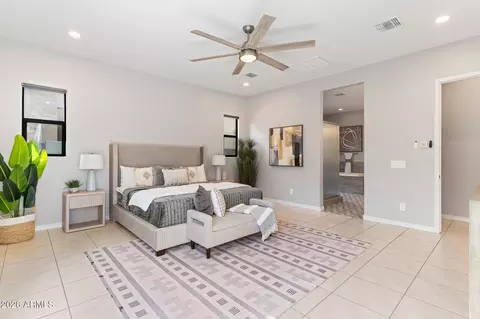 Bedroom - 719 E Summerside Rd, Phoenix, AZ 85042 photo 2 of 5
