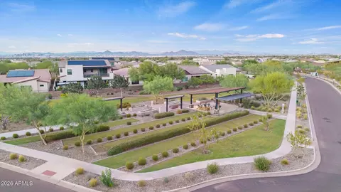 View/Area - 719 E Summerside Rd, Phoenix, AZ 85042 photo 8 of 8
