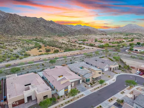 View/Area - 719 E Summerside Rd, Phoenix, AZ 85042 photo 1 of 8