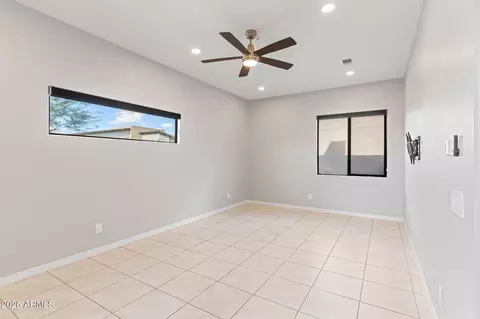 Living - 719 E Summerside Rd, Phoenix, AZ 85042 photo 2 of 2