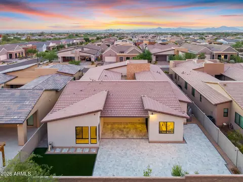 Exterior - 719 E Summerside Rd, Phoenix, AZ 85042 photo 8 of 10