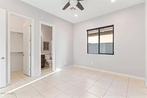 Bedroom - 719 E Summerside Rd, Phoenix, AZ 85042 photo 4 of 5