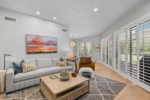 8989 N Gainey Center Dr #104, Scottsdale, AZ 85258