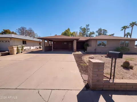 8301 N 47th Dr, Glendale, AZ 85302
