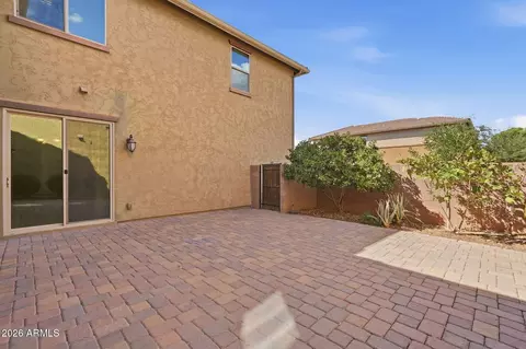 Exterior - 3713 E Leslie Dr, Gilbert, AZ 85296 photo 4 of 9