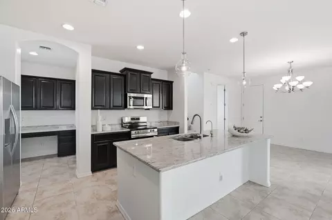 Kitchen - 3713 E Leslie Dr, Gilbert, AZ 85296 photo 1 of 2