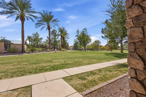Exterior - 3713 E Leslie Dr, Gilbert, AZ 85296 photo 3 of 9