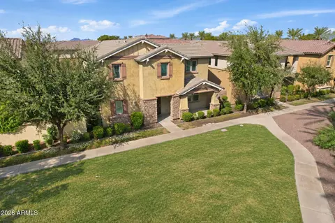 Exterior - 3713 E Leslie Dr, Gilbert, AZ 85296 photo 2 of 9