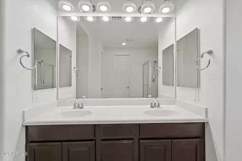 Bath - 3713 E Leslie Dr, Gilbert, AZ 85296 photo 1 of 3