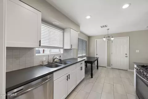 Kitchen - 1835 W Behrend Dr, Phoenix, AZ 85027 photo 2 of 2