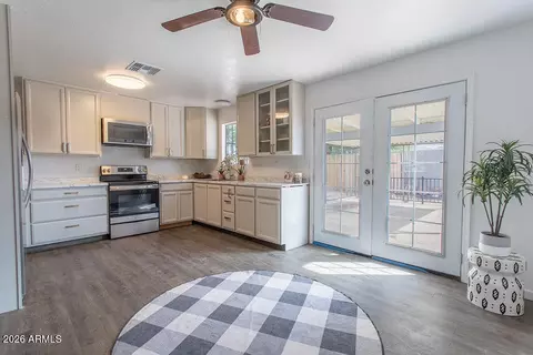 Kitchen - 161 W 15th Ave, Apache Junction, AZ 85120 photo 1 of 2