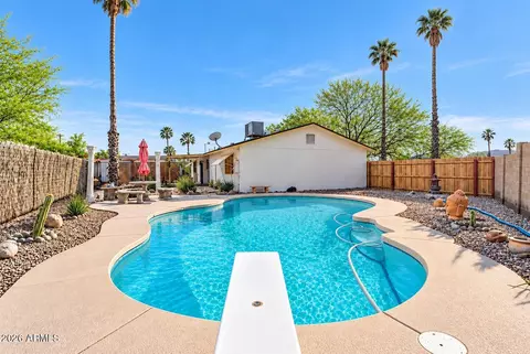 Exterior - 161 W 15th Ave, Apache Junction, AZ 85120 photo 2 of 5
