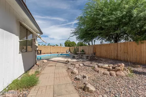 Exterior - 161 W 15th Ave, Apache Junction, AZ 85120 photo 4 of 5