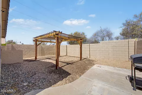 Exterior - 3210 E Kristal Way, Phoenix, AZ 85050 photo 5 of 6