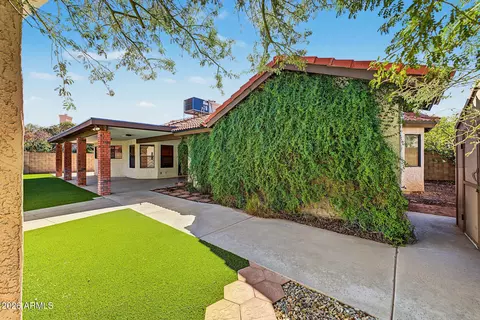 Exterior - 536 E Hope Cir, Mesa, AZ 85203 photo 5 of 8