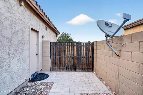 Exterior - 10839 E Sonrisa Ave, Mesa, AZ 85212 photo 6 of 8