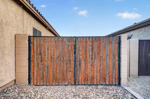Exterior - 10839 E Sonrisa Ave, Mesa, AZ 85212 photo 7 of 8