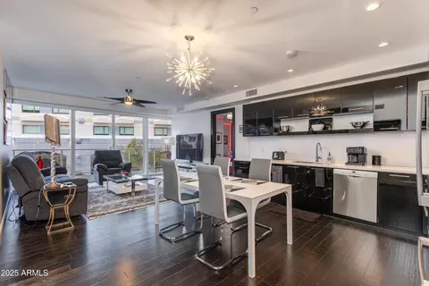 4422 N 75th St #2004, Scottsdale, AZ 85251