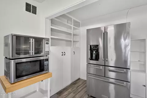 Kitchen - 5613 S 27th Pl, Phoenix, AZ 85040 photo 3 of 3