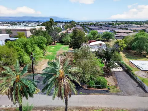 View/Area - 5613 S 27th Pl, Phoenix, AZ 85040 photo 12 of 17