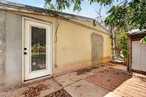 Exterior - 5613 S 27th Pl, Phoenix, AZ 85040 photo 18 of 29
