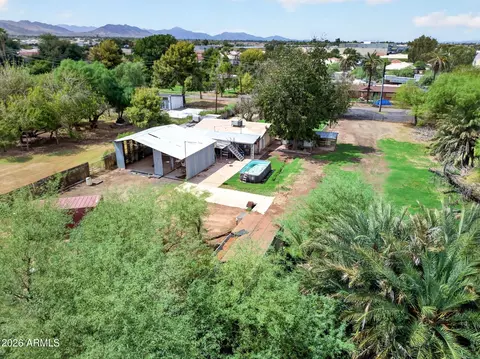 View/Area - 5613 S 27th Pl, Phoenix, AZ 85040 photo 11 of 17