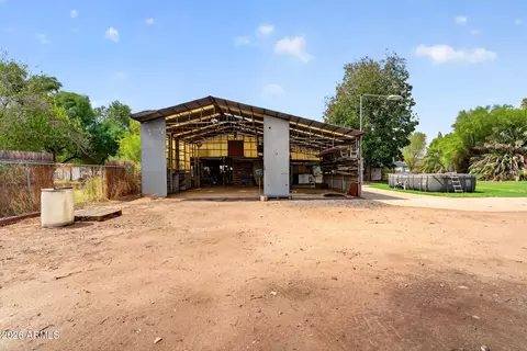 Exterior - 5613 S 27th Pl, Phoenix, AZ 85040 photo 7 of 29