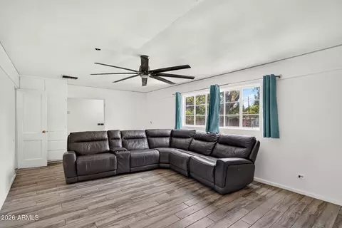 Living - 5613 S 27th Pl, Phoenix, AZ 85040 photo 1 of 2