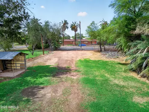 Exterior - 5613 S 27th Pl, Phoenix, AZ 85040 photo 3 of 29