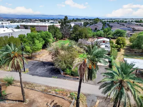 View/Area - 5613 S 27th Pl, Phoenix, AZ 85040 photo 14 of 17