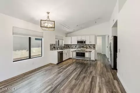 Kitchen - 2120 E Donald Dr, Phoenix, AZ 85024 photo 4 of 4