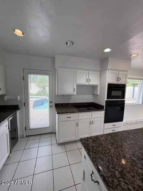 Kitchen - Undisclosed, Phoenix, AZ 85018 photo 4 of 10