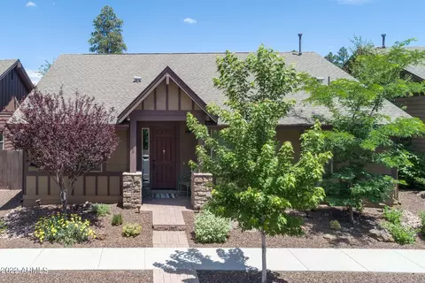 2944 S Camel Dr, Flagstaff, AZ 86001