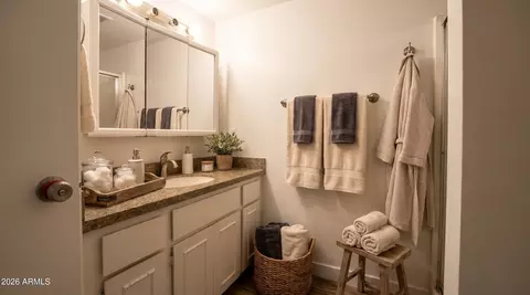 Bath - 1732 E Baker Dr, Tempe, AZ 85282 photo 2 of 3