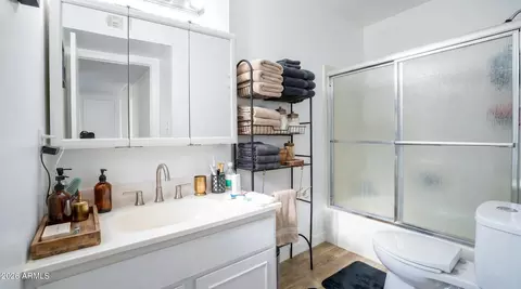 Bath - 1732 E Baker Dr, Tempe, AZ 85282 photo 3 of 3