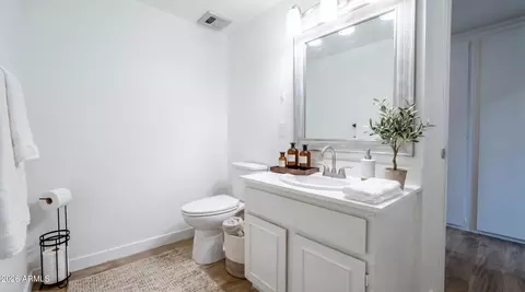 Bath - 1732 E Baker Dr, Tempe, AZ 85282 photo 1 of 3