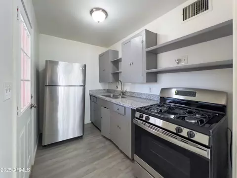 Kitchen - 3311 E Cambridge Ave, Phoenix, AZ 85008 photo 11 of 11