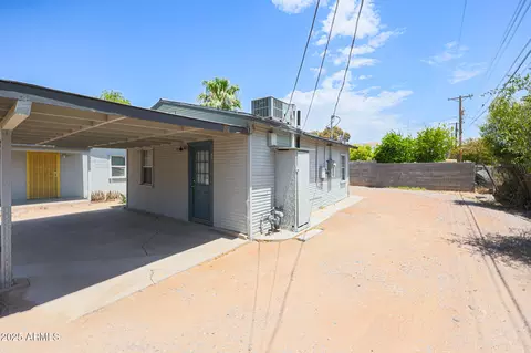 Exterior - 3311 E Cambridge Ave, Phoenix, AZ 85008 photo 13 of 15