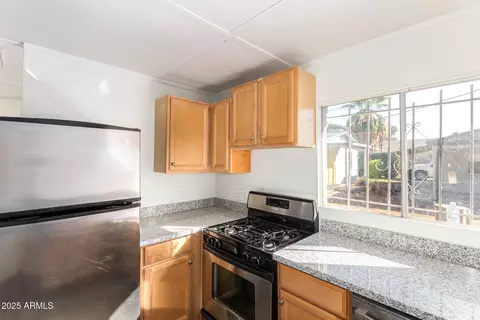 Kitchen - 3311 E Cambridge Ave, Phoenix, AZ 85008 photo 1 of 11