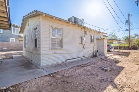 Exterior - 3311 E Cambridge Ave, Phoenix, AZ 85008 photo 8 of 15