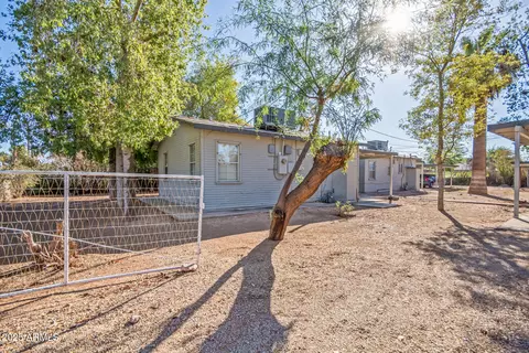 Exterior - 3311 E Cambridge Ave, Phoenix, AZ 85008 photo 9 of 15