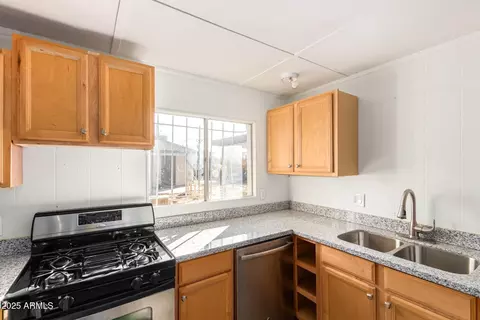 Kitchen - 3311 E Cambridge Ave, Phoenix, AZ 85008 photo 2 of 11
