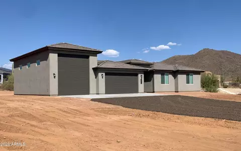 1016 E Arroyo Rd, Phoenix, AZ 85086 photo 3
