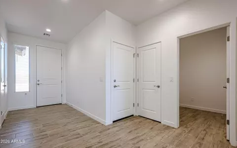 1016 E Arroyo Rd, Phoenix, AZ 85086 photo 4