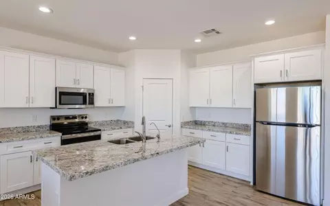 1016 E Arroyo Rd, Phoenix, AZ 85086 photo 8