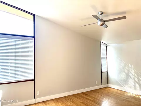 Living - 1624 E Campbell Ave #12, Phoenix, AZ 85016 photo 2 of 3