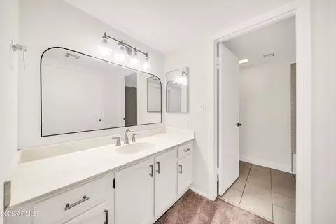 Bath - 8302 N 21st Dr #L201, Phoenix, AZ 85021 photo 2 of 5