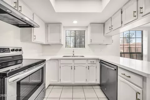 Kitchen - 8302 N 21st Dr #L201, Phoenix, AZ 85021 photo 2 of 4