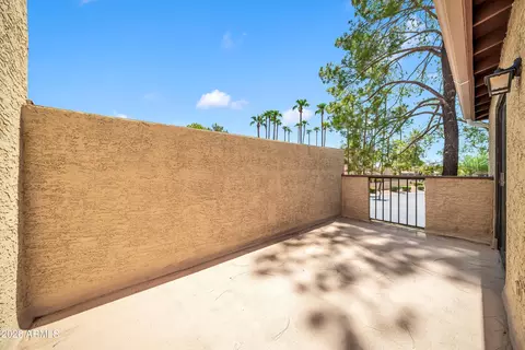 Exterior - 8302 N 21st Dr #L201, Phoenix, AZ 85021 photo 4 of 5